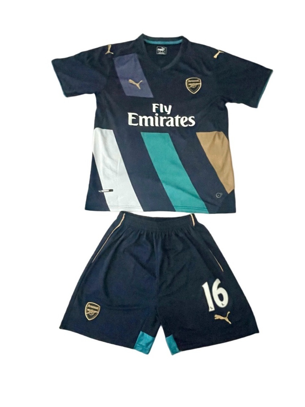 NWOT Puma Authentic Arsenal Ramsey #16 Soccer Jersey & Shorts Set Men’s Large
